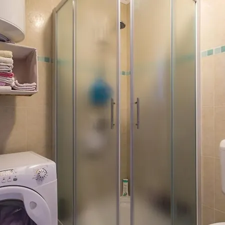 Apartment Damir 2 By Guide